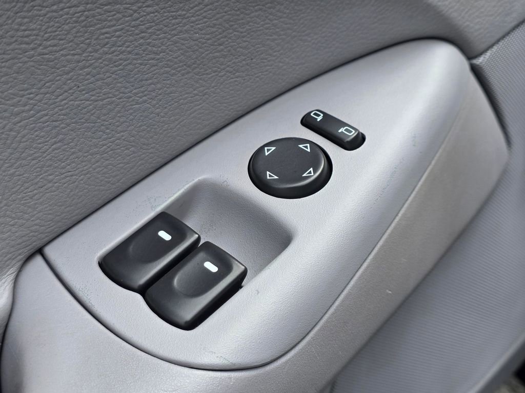 Used 2005 Chevrolet Corvette Convertible w/ Preferred Equipment Group image 14