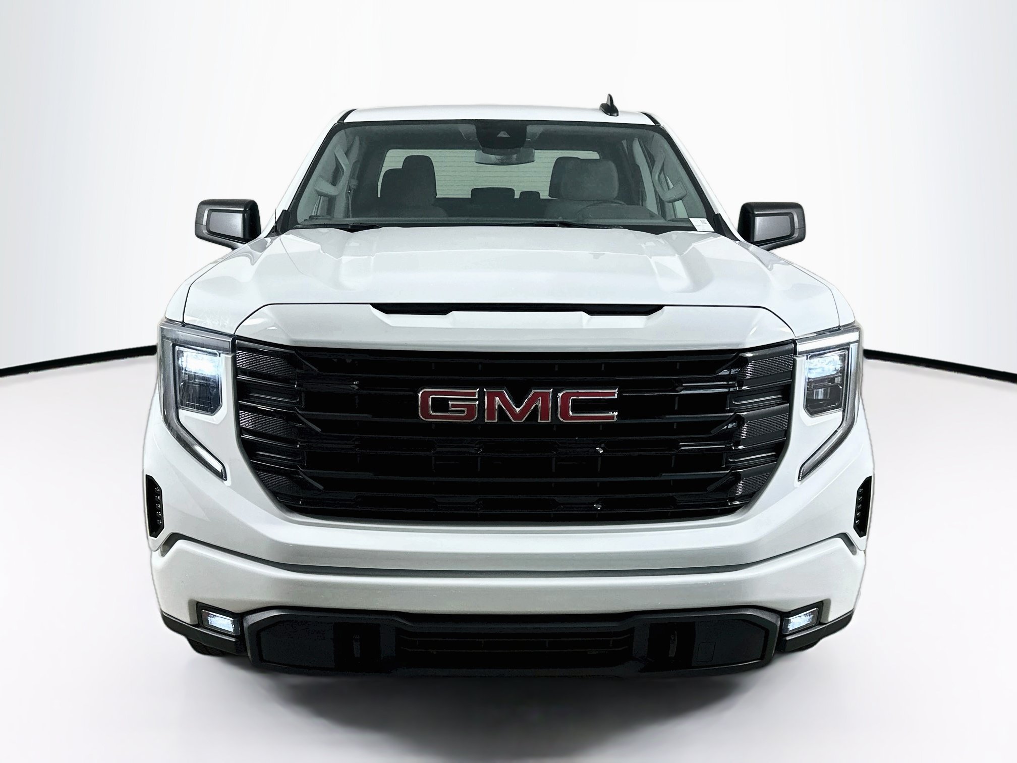 Used 2024 GMC Sierra 1500 Elevation AWD/4WD image 2