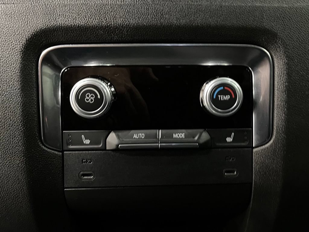 Used 2026 GMC Yukon XL Denali w/ Sun & Power Step Package AWD/4WD image 48