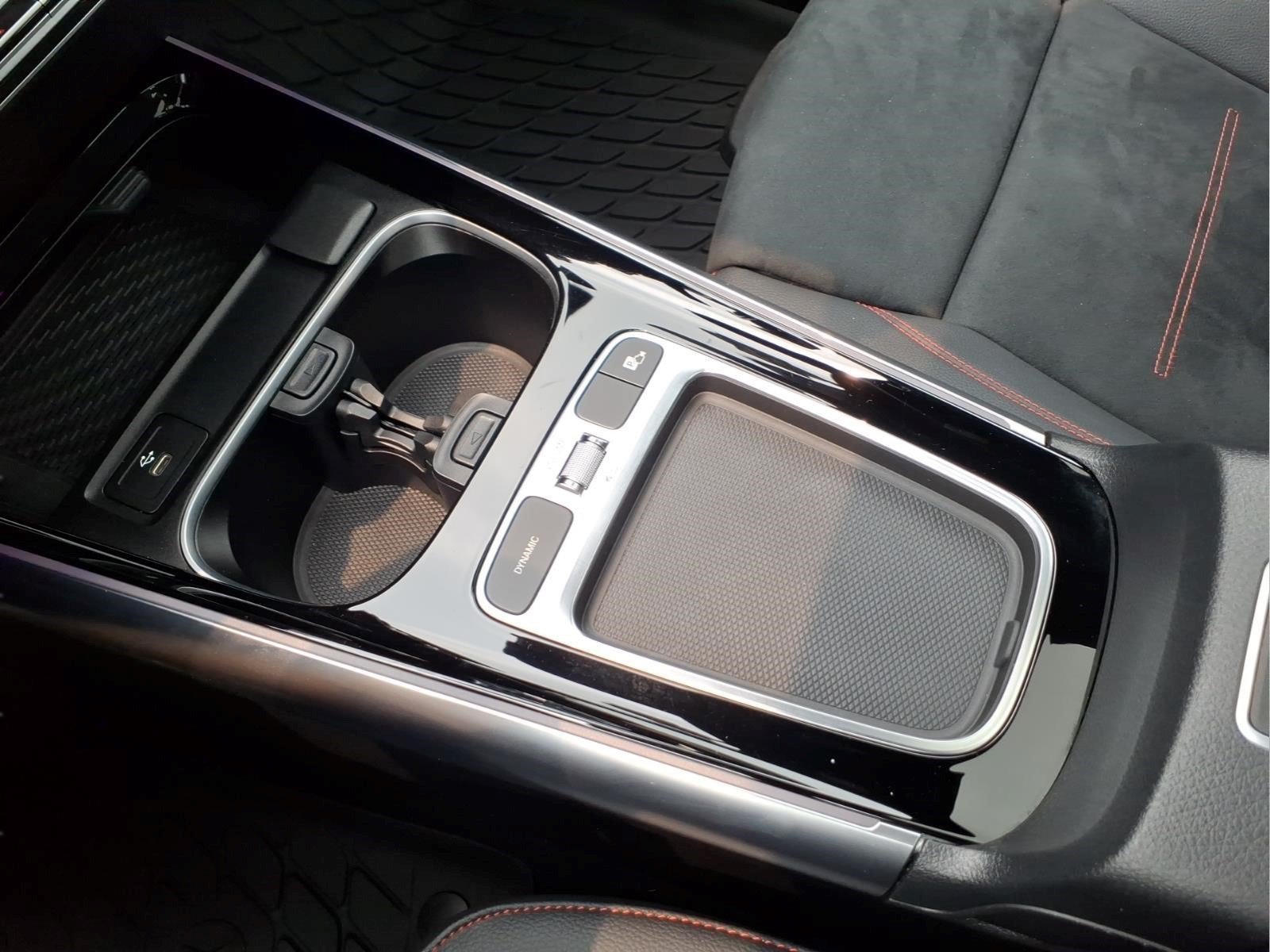 Certified 2024 Mercedes-Benz GLA 35 AMG 4MATIC image 19