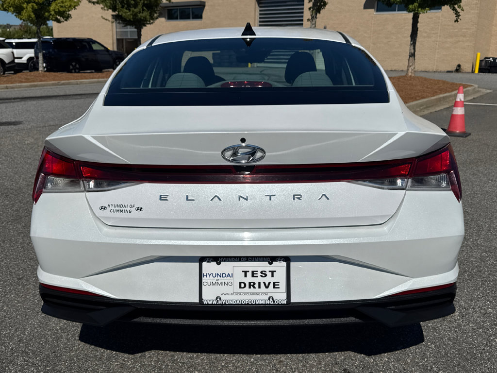 Used 2022 Hyundai Elantra SEL w/ Convenience Package FWD image 28