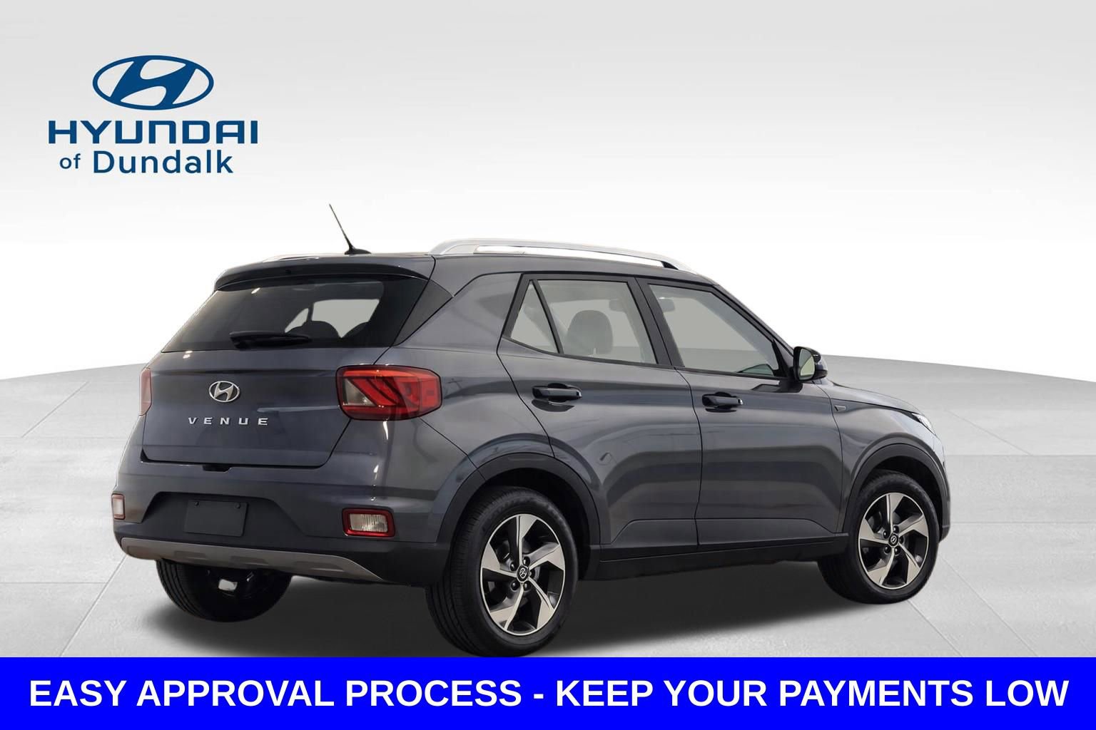 Used 2025 Hyundai Venue SEL FWD image 2