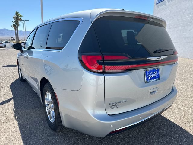 Used 2024 Chrysler Pacifica Touring-L FWD video 3