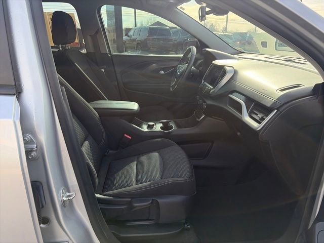 Used 2022 GMC Terrain SLE w/ Driver Convenience Package image 45