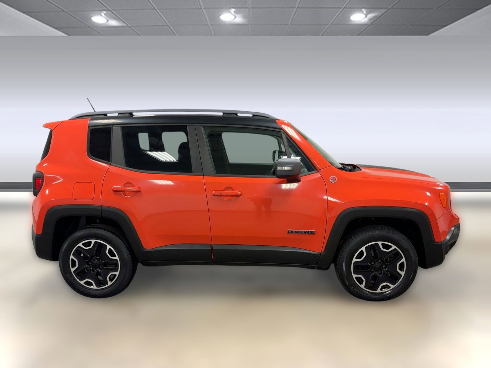 Used 2015 Jeep Renegade Trailhawk w/ Popular Equipment Group image 7
