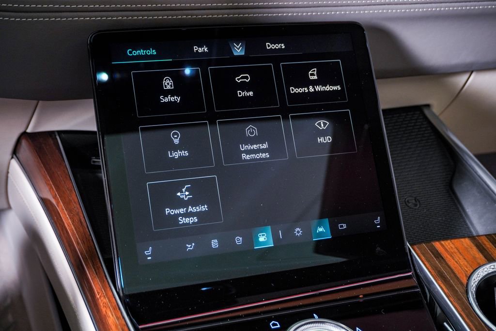 Used 2025 Cadillac Escalade Sport Platinum image 29