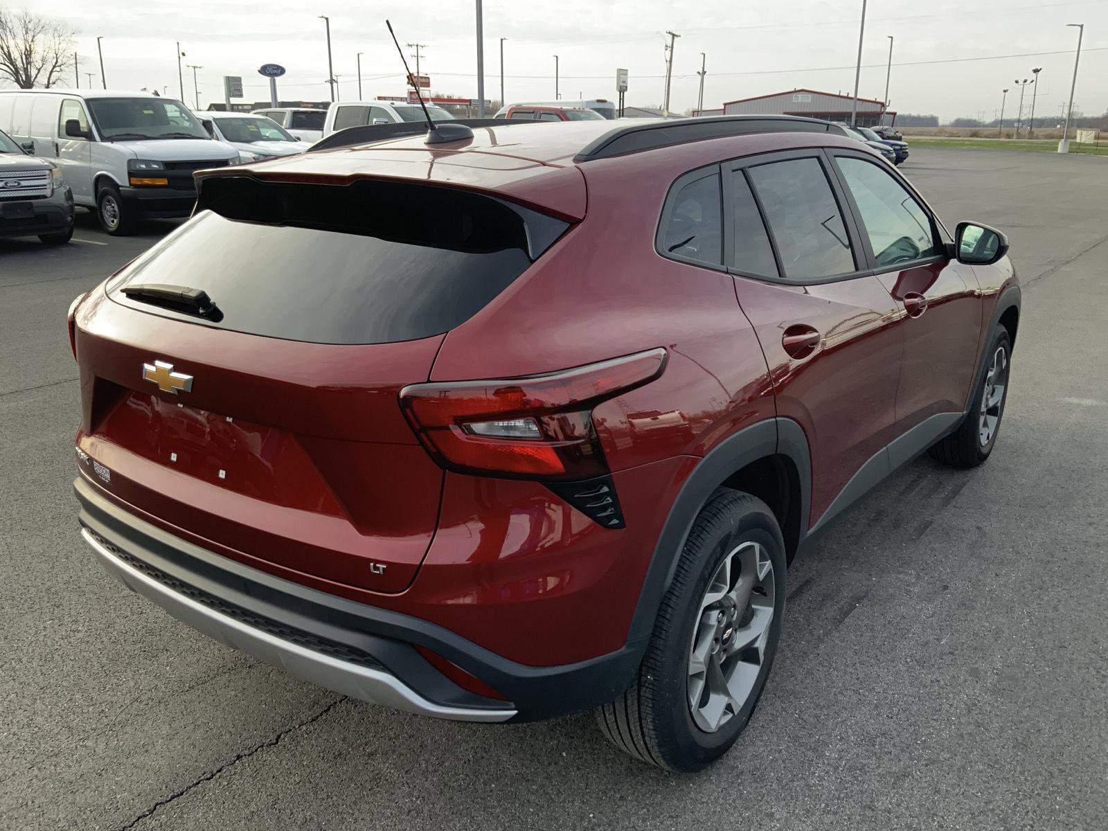 Used 2025 Chevrolet Trax LT w/ LT Convenience Package image 10