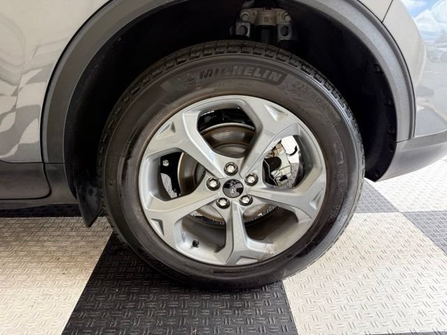 Used 2025 Ford Escape ST-Line Select AWD/4WD image 12