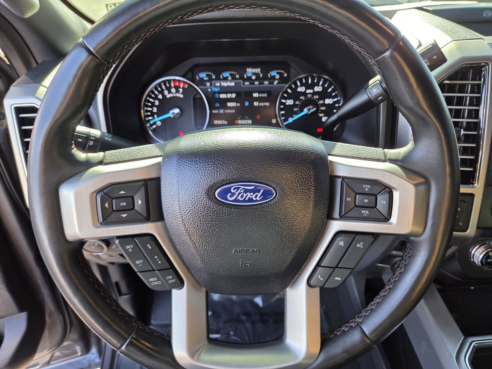 Certified 2021 Ford F350 Platinum image 18