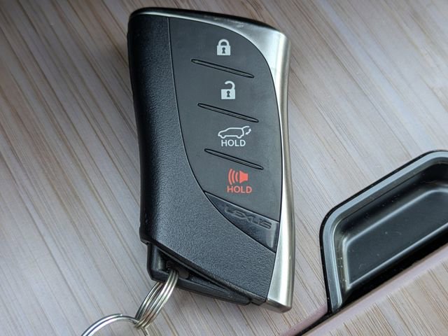 Certified 2025 Lexus RX 350 Premium w/ Accessory Package (Z1) image 30