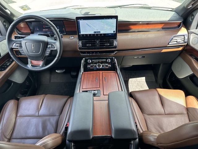 Used 2024 Lincoln Navigator L Reserve image 20