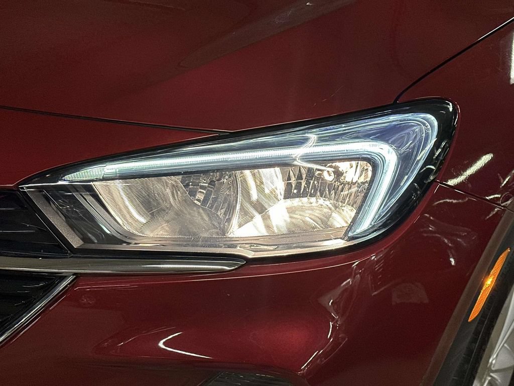 Used 2023 Buick Encore GX Preferred w/ Cold Weather Comfort Package FWD image 9