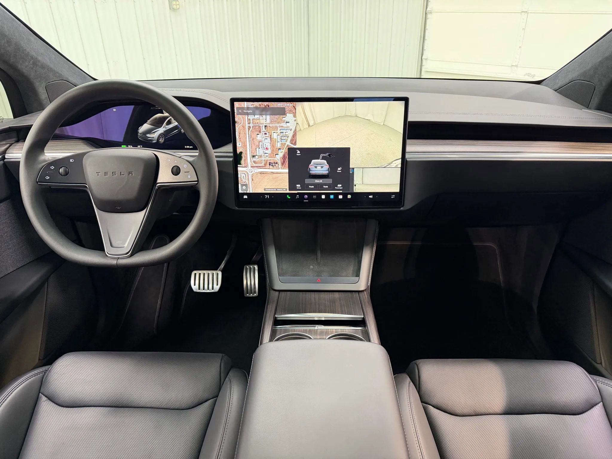 Used 2024 Tesla Model X image 13