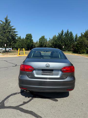 Used 2011 Volkswagen Jetta Sedan image 7