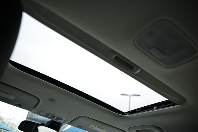 Used 2024 Hyundai Venue SEL image 27