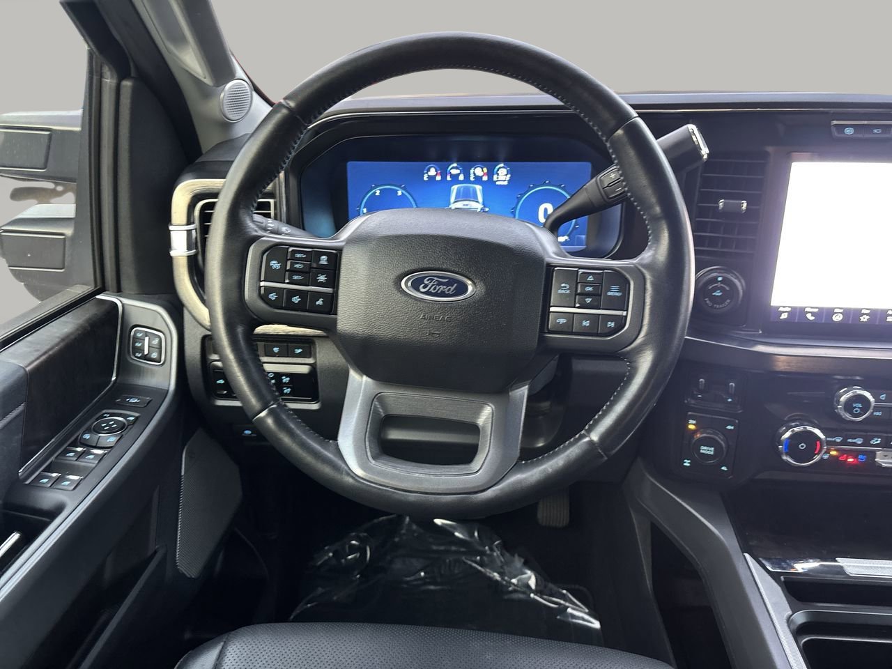 Used 2024 Ford F250 Lariat w/ Lariat Ultimate Package image 14