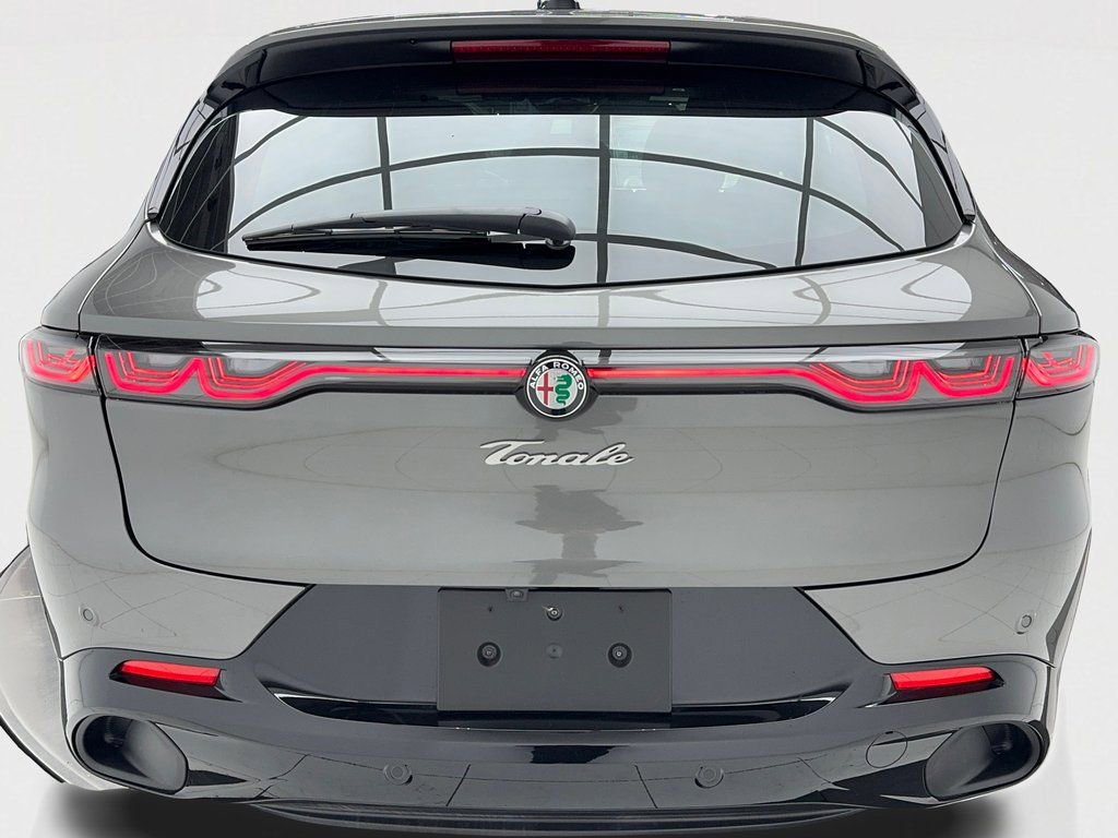 New 2025 Alfa Romeo Tonale w/ Premium Package image 10