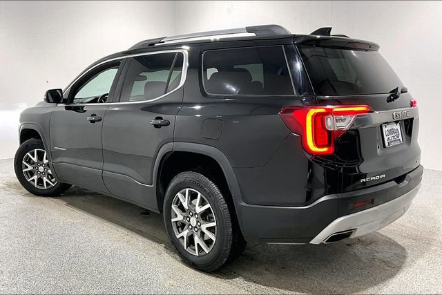 Used 2023 GMC Acadia SLE w/ LPO, Black Accent Package image 4