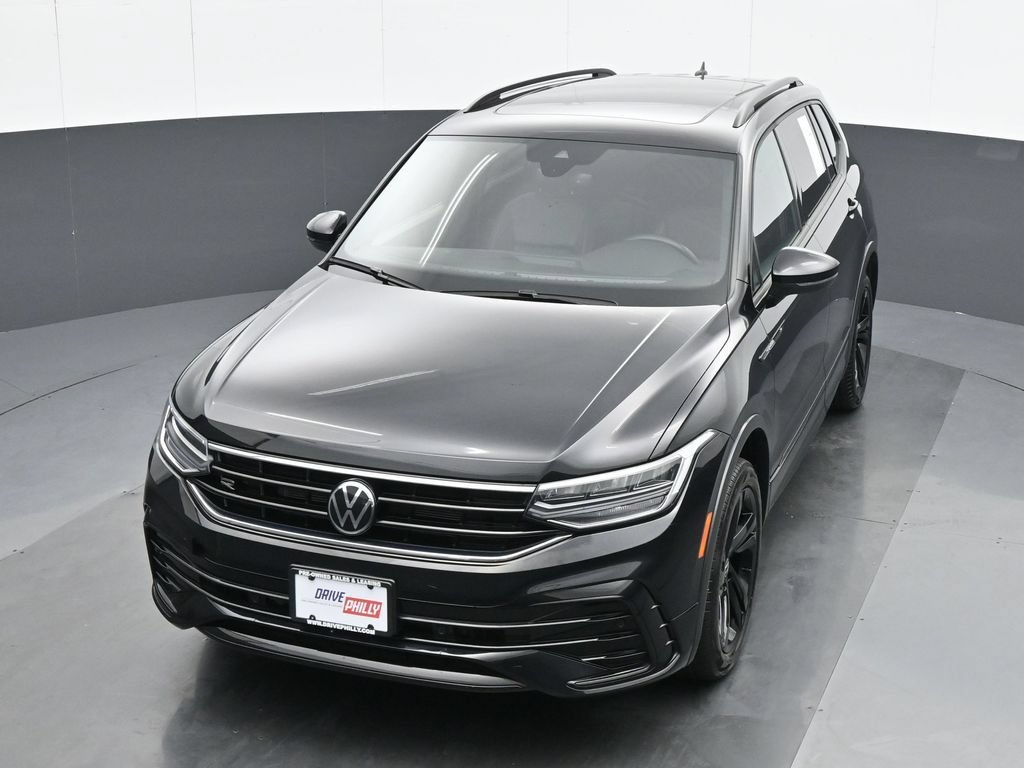 Used 2024 Volkswagen Tiguan SE R-Line AWD/4WD image 16