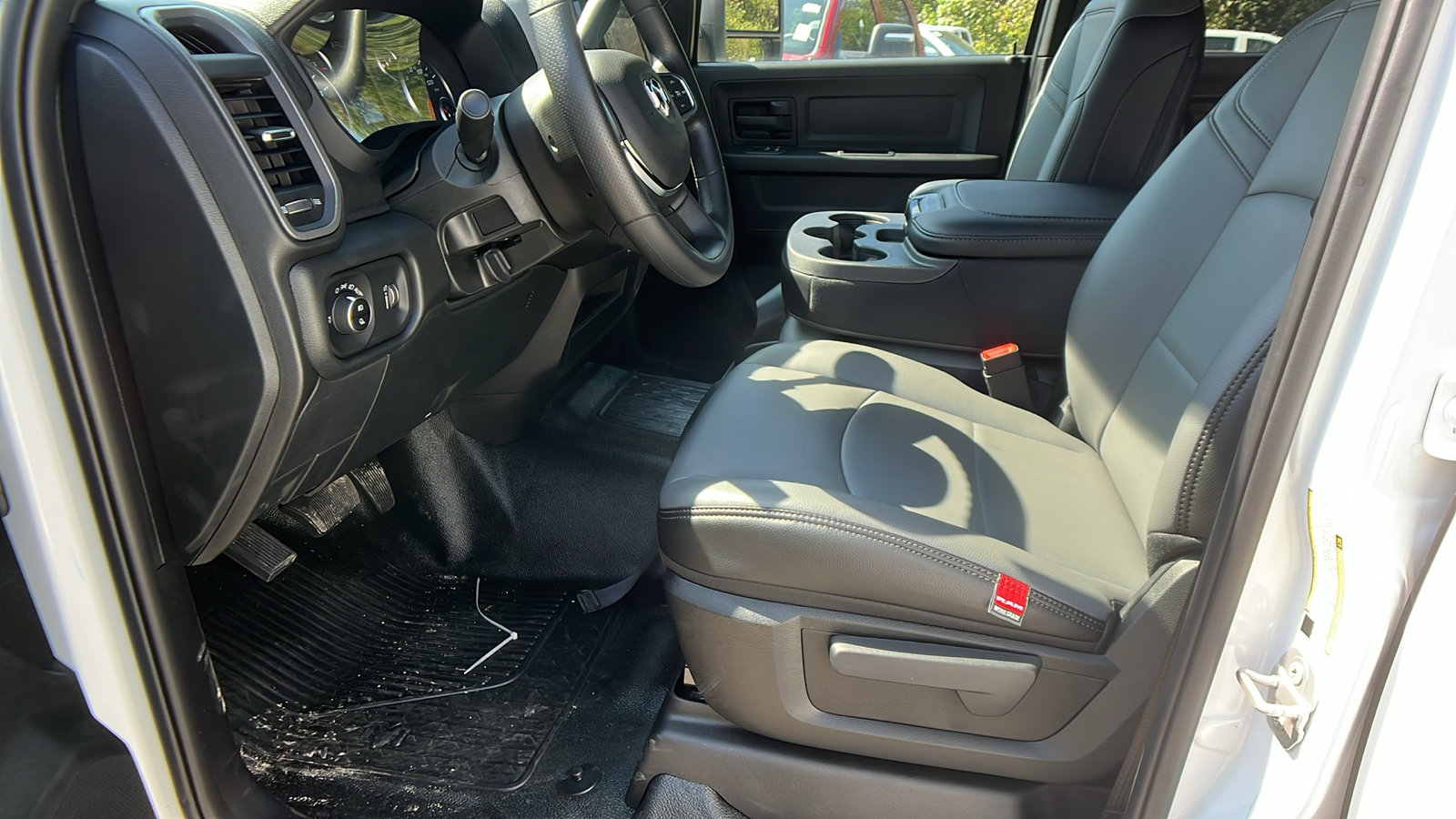 New 2025 RAM 4500 Tradesman w/ Safety Group image 17