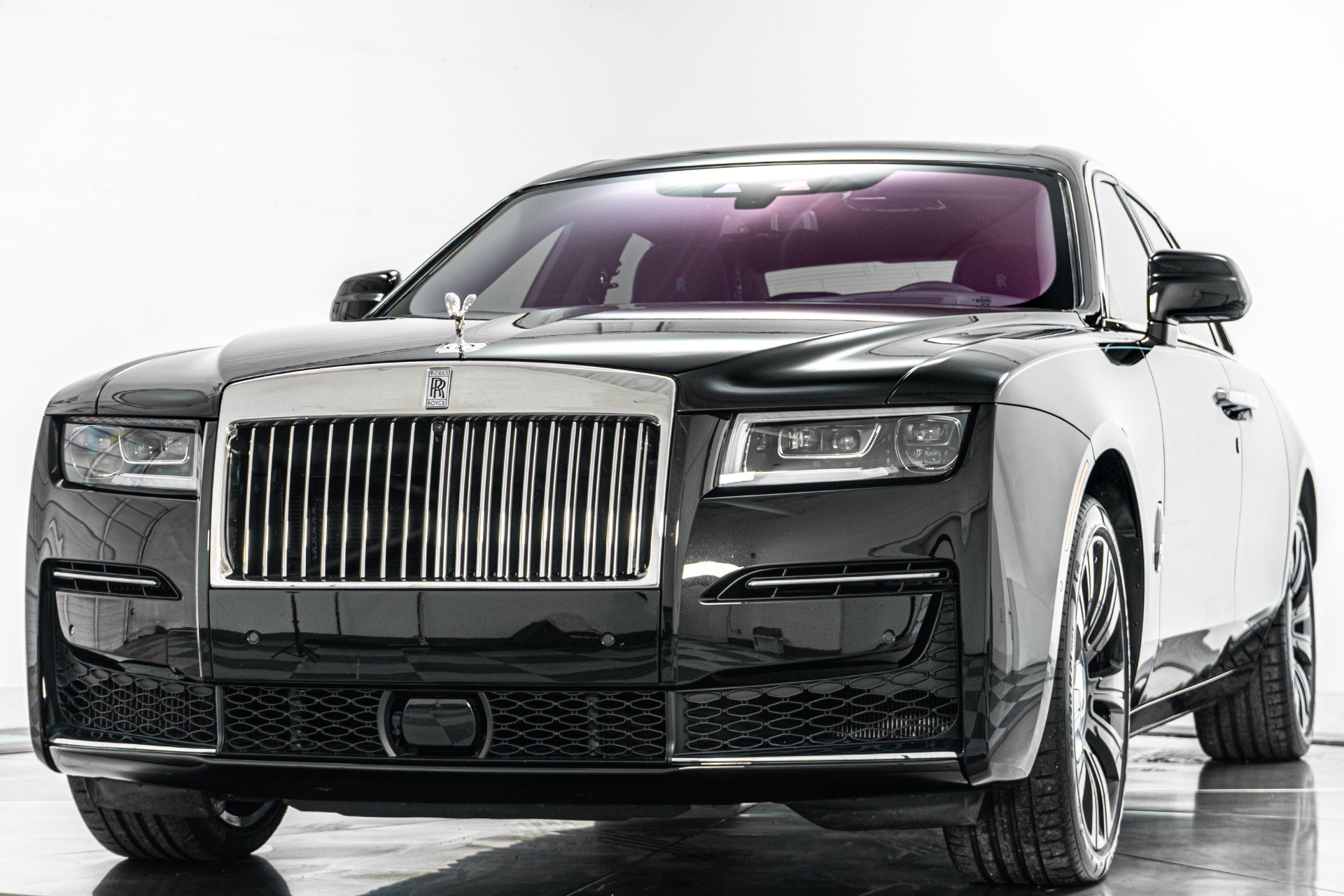 Used 2022 Rolls-Royce Ghost w/ Ghost Package AWD/4WD image 5