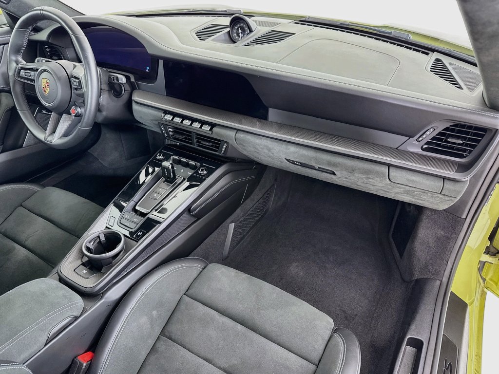 Certified 2025 Porsche 911 Carrera 4 GTS AWD/4WD image 30