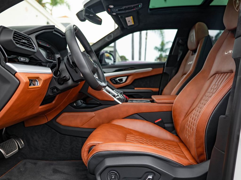 Used 2024 Lamborghini Urus S AWD/4WD image 23
