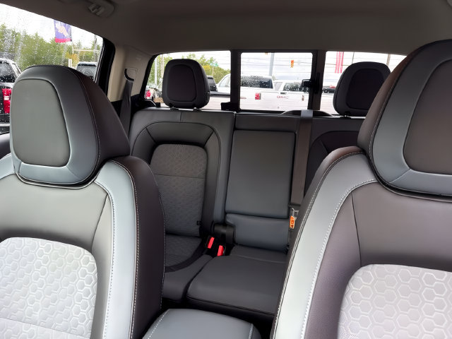 Used 2019 Chevrolet Colorado Z71 AWD/4WD image 19