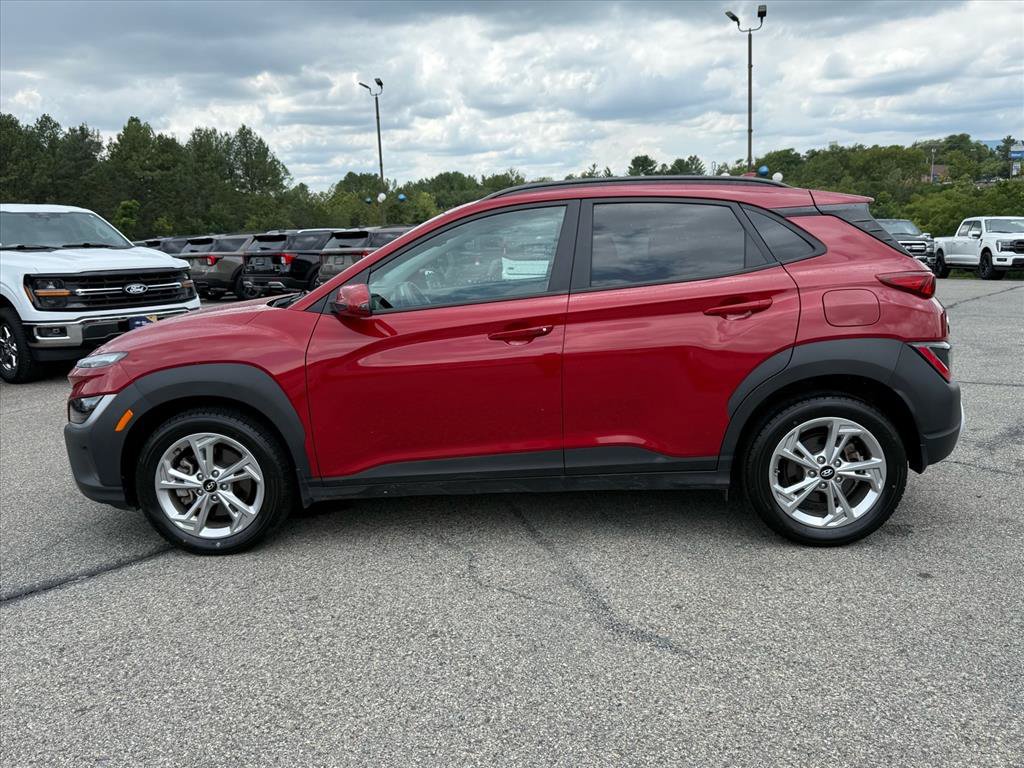 Used 2022 Hyundai Kona SEL w/ Cargo Package AWD/4WD image 2