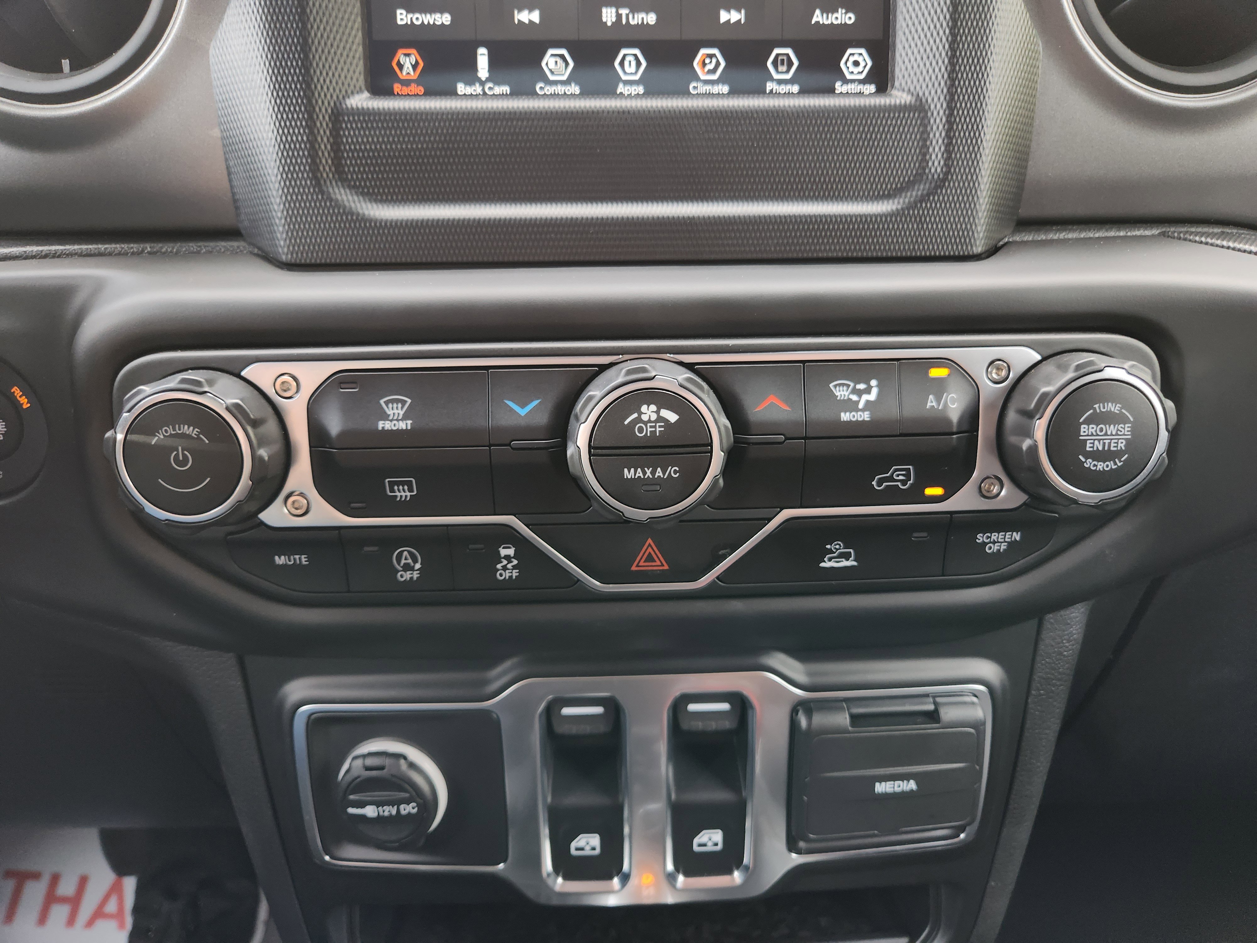 Used 2023 Jeep Wrangler Sport S image 22