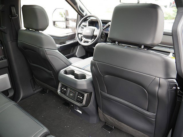 New 2026 Ford F450 Platinum w/ FX4 Off-Road Package image 31