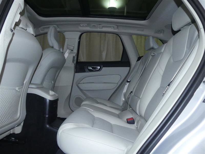 Used 2024 Volvo XC60 T8 Ultimate image 19