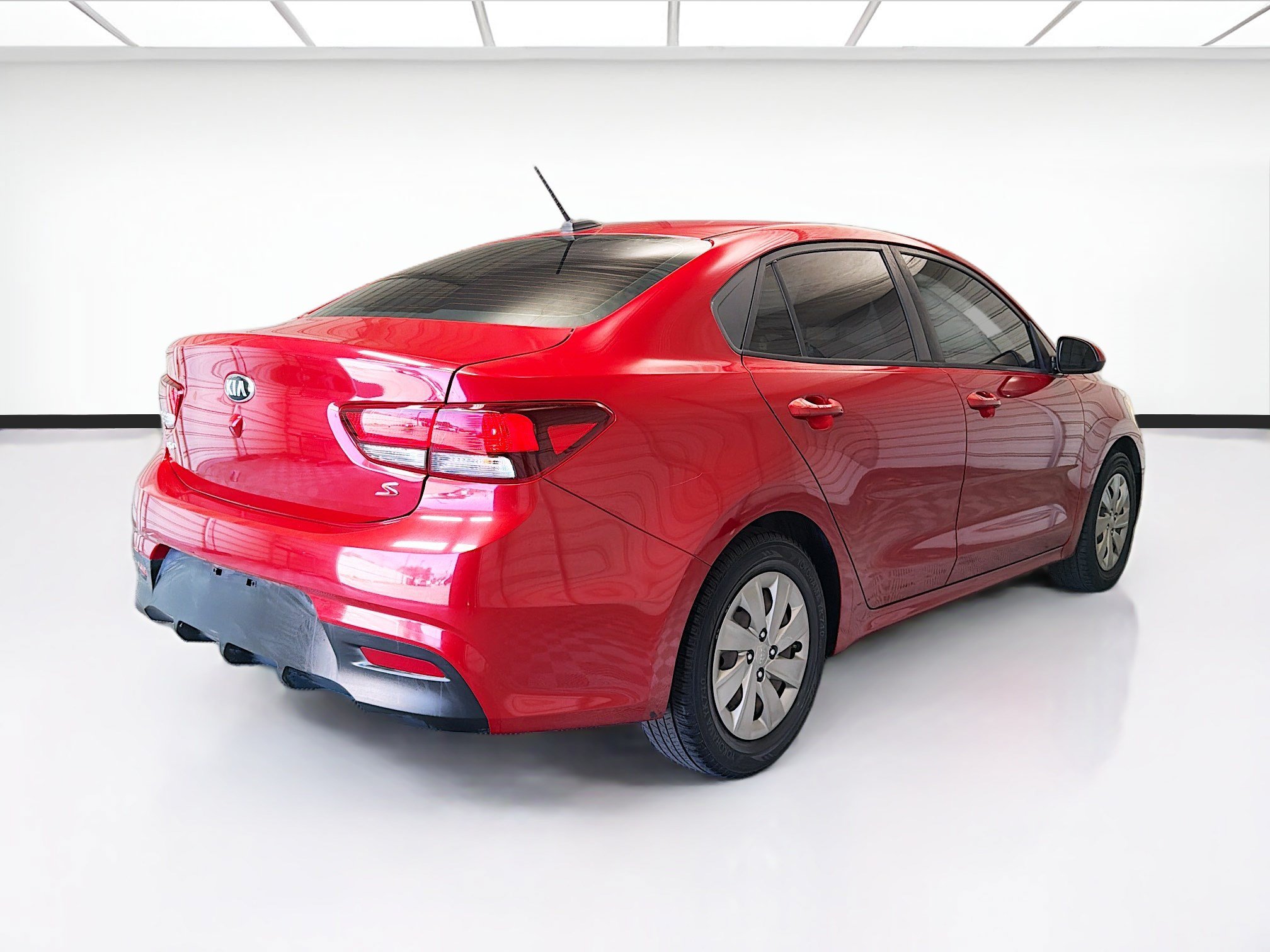 Used 2018 Kia Rio S FWD image 4