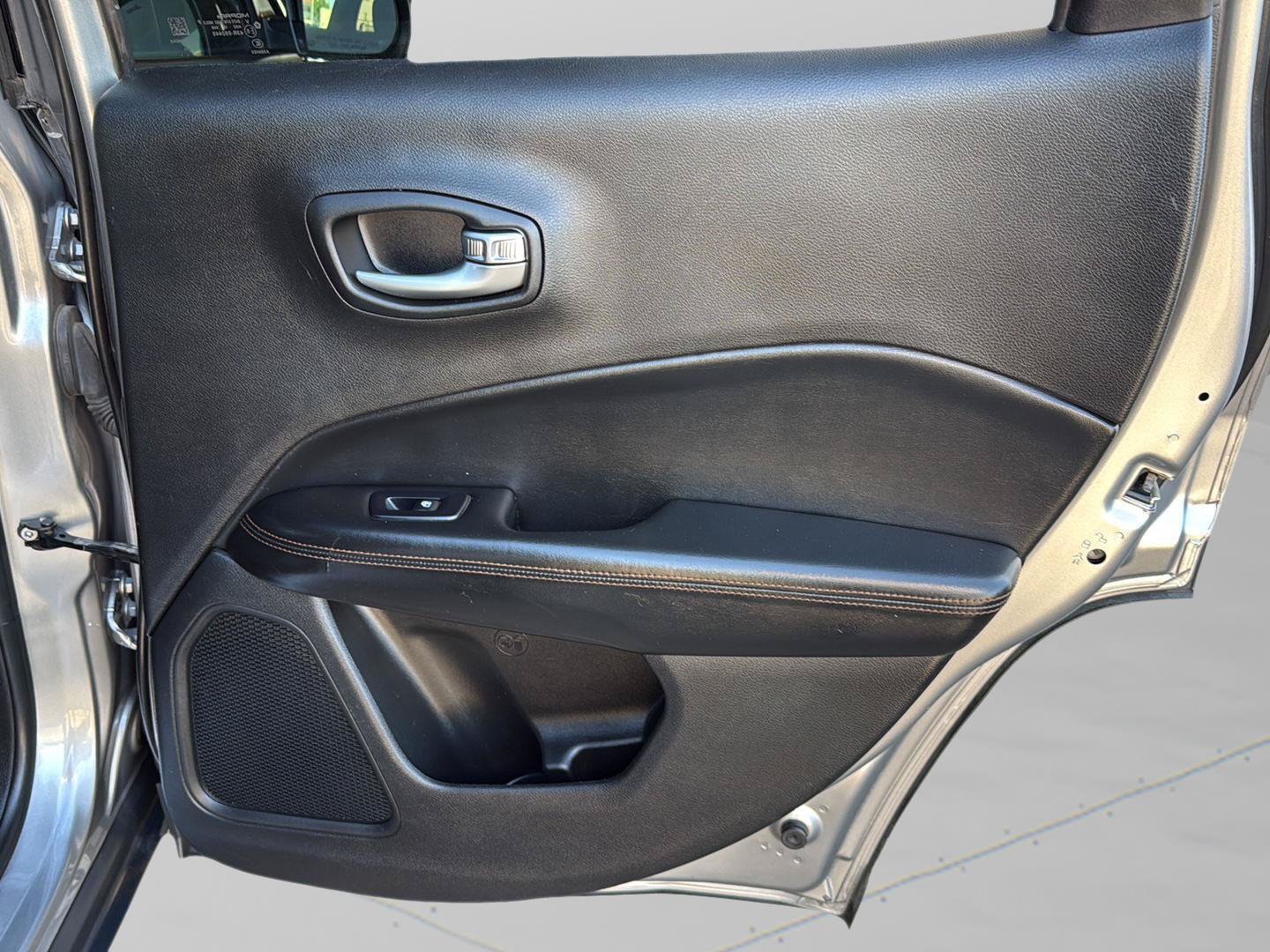 Used 2018 Jeep Compass Limited w/ Safe & Security Group FWD image 32