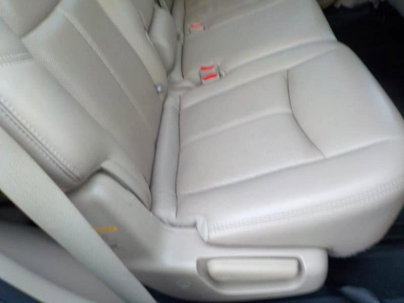 Used 2016 Nissan Pathfinder Platinum w/ Family Entertainment Package image 31