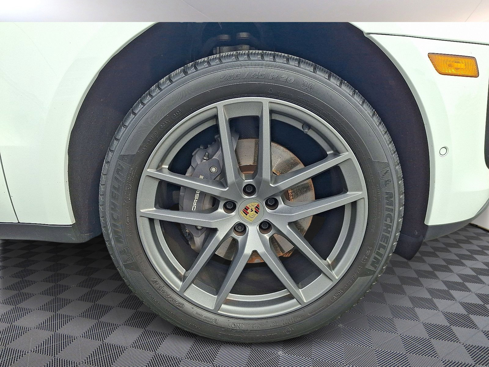 Used 2023 Porsche Macan image 8