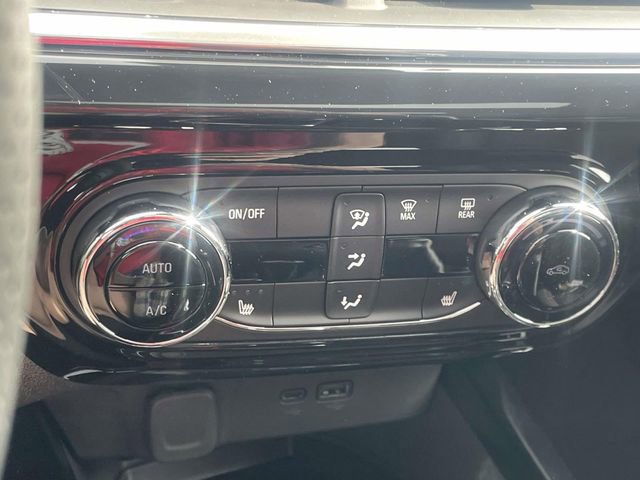 New 2026 Chevrolet Trax RS w/ Sunroof Package image 17