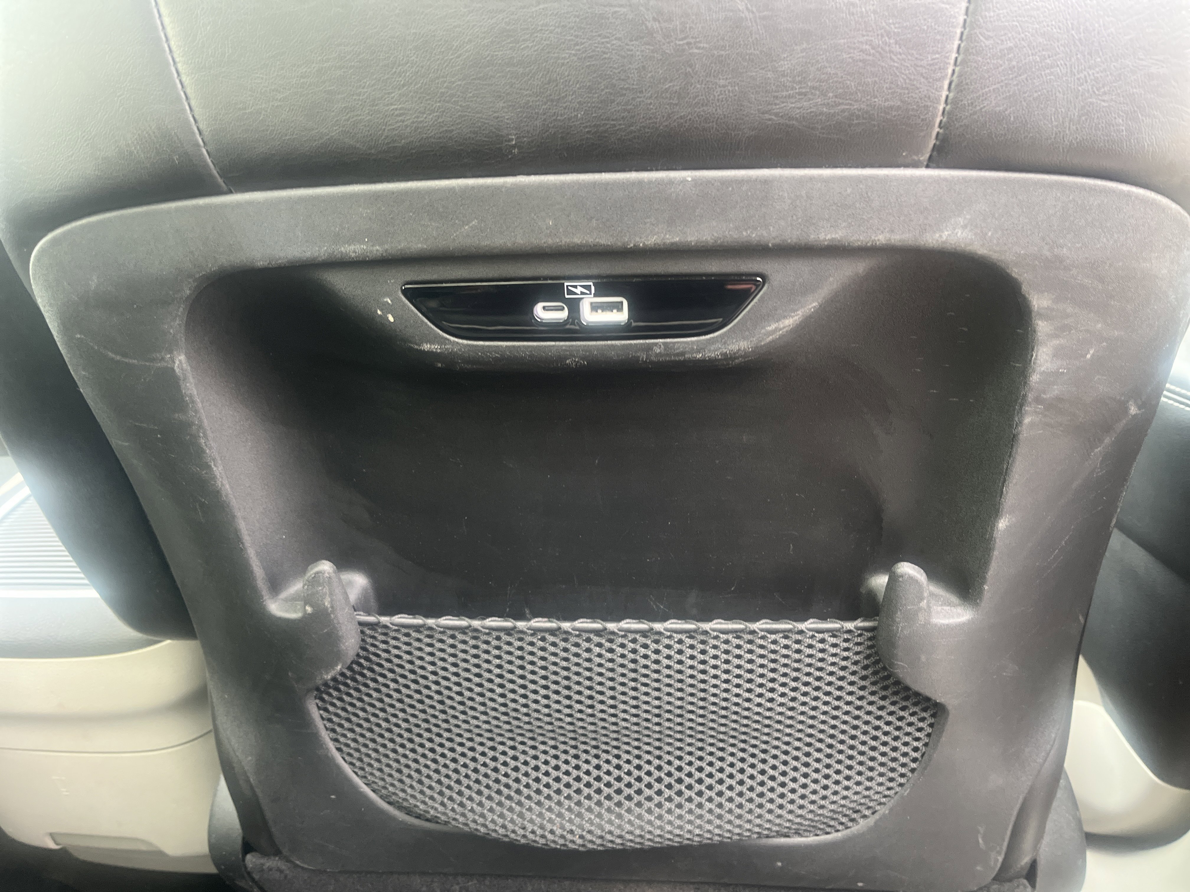 Used 2022 Chrysler Pacifica Limited FWD image 17