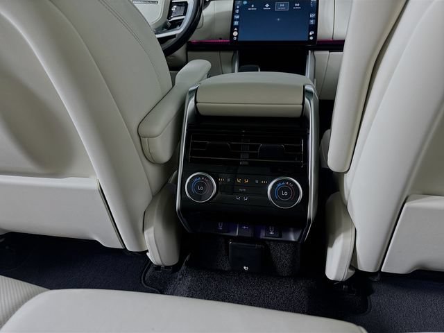 New 2026 Land Rover Range Rover SE AWD/4WD image 24