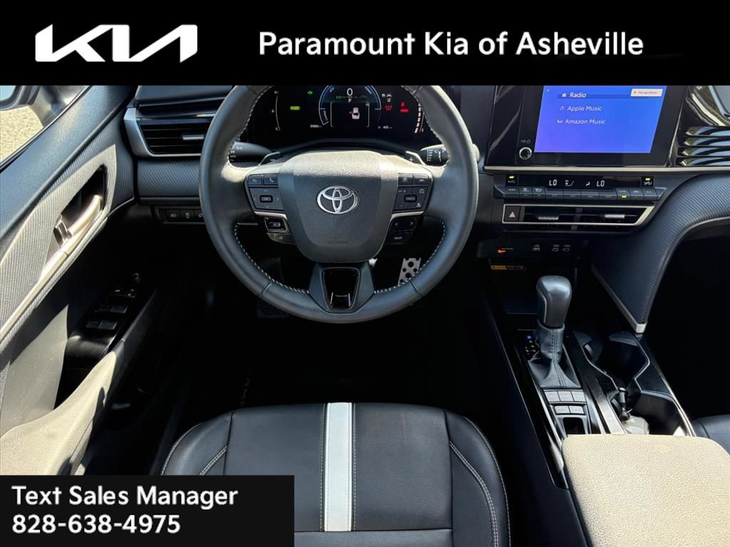 Used 2025 Toyota Camry SE w/ Convenience Package FWD image 24
