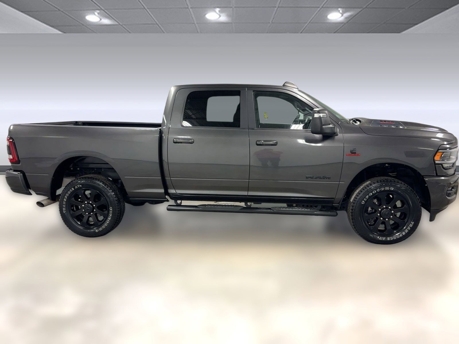 Used 2024 RAM 2500 Laramie w/ Night Edition image 7