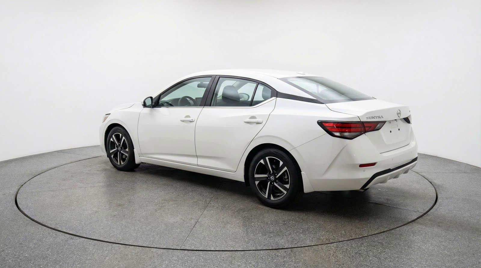 Used 2025 Nissan Sentra SV FWD image 5