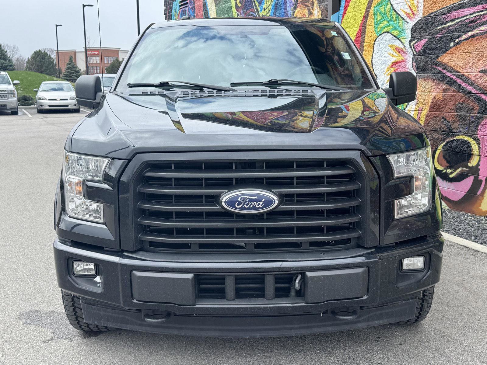 Used 2017 Ford F150 XLT w/ Equipment Group 302A Luxury AWD/4WD image 5