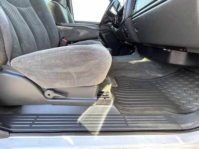 Used 2004 Chevrolet Silverado 2500 LS RWD image 30