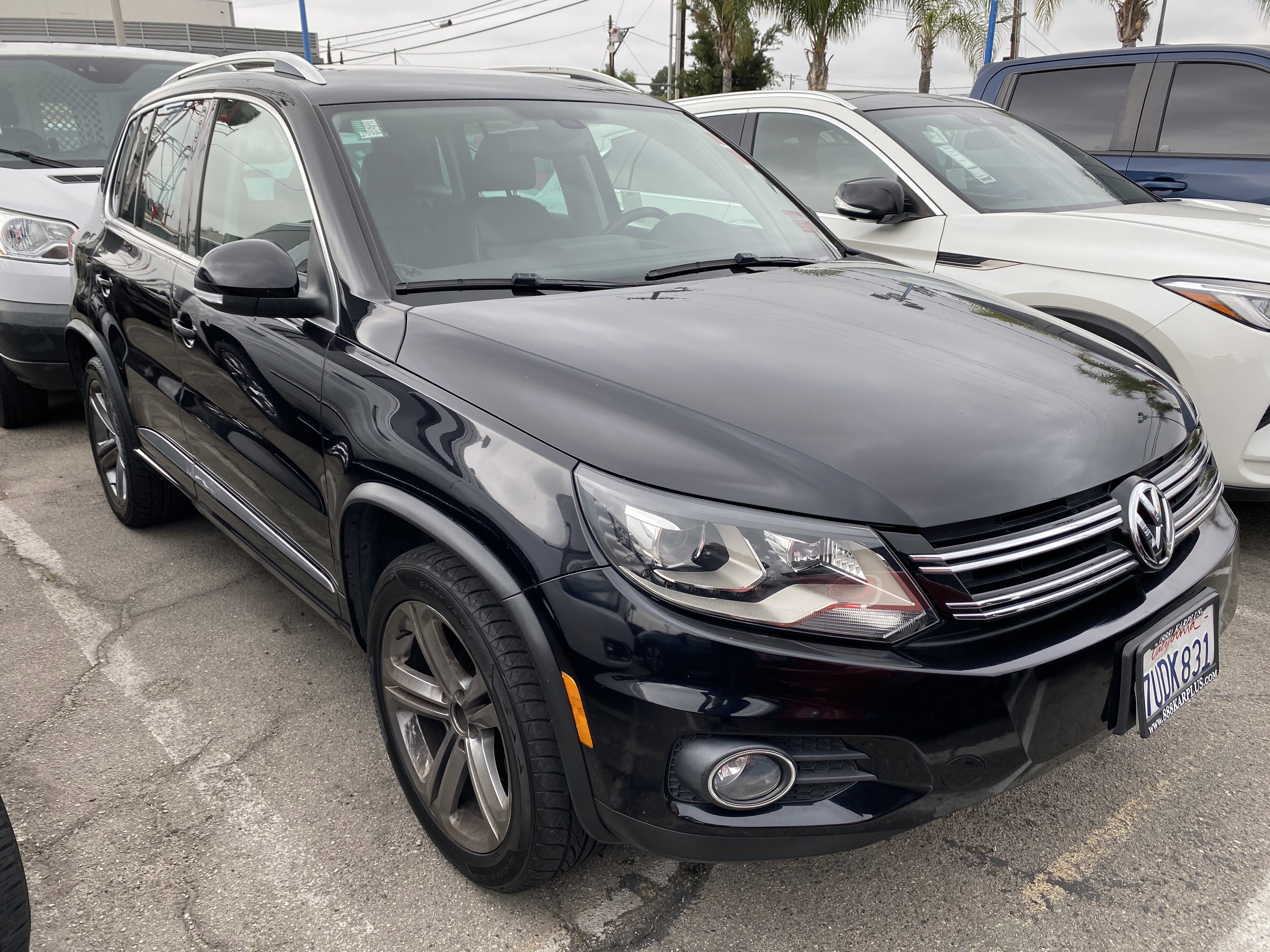 Used 2017 Volkswagen Tiguan Sport image 4
