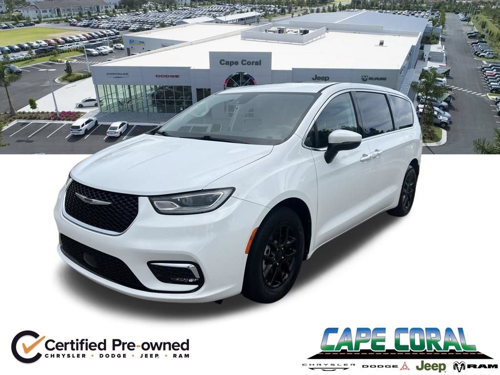 Used 2023 Chrysler Pacifica Touring-L