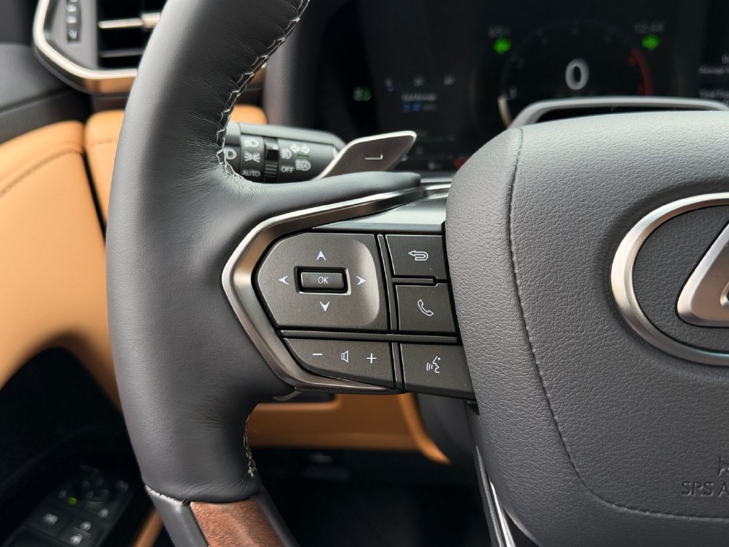 New 2026 Lexus LX 600 4WD w/ Luxury Package image 19