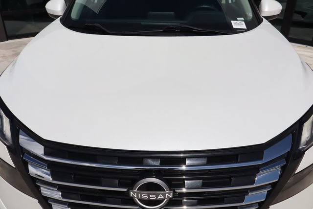 Used 2024 Nissan Rogue SV FWD image 17