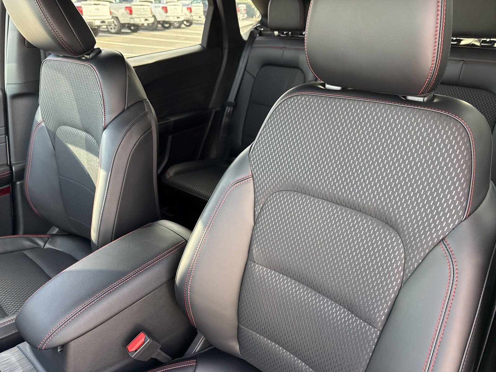 New 2025 Ford Escape ST-Line w/ Tech Pack #1 image 12