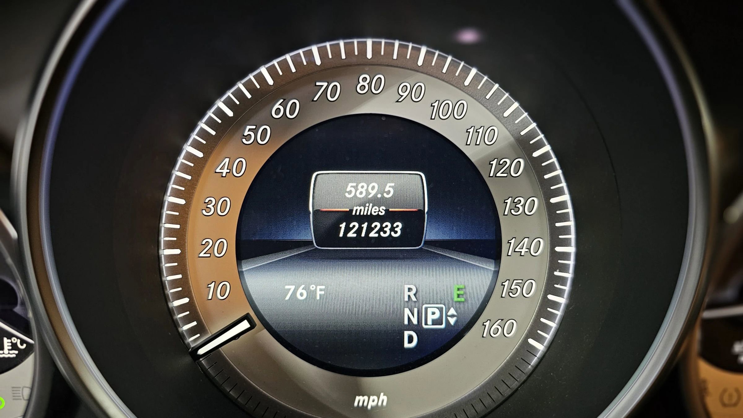 Used 2014 Mercedes-Benz E 250 BlueTEC Sedan image 16